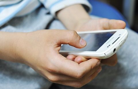 美 보행중 휴대전화 사용 벌금 법안 발의