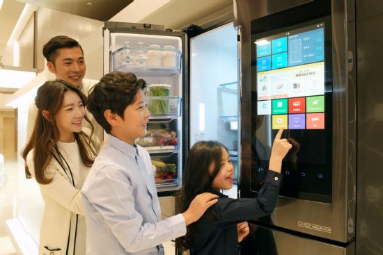 삼성전자, 신개념 IoT 냉장고 ‘패밀리 허브’ 출시