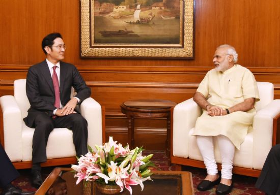   Lee Jae-yong, Vice President of Samsung Electronics (left), went to India to visit Narendra Modi India The Prime Minister (Photo: Samsung) 