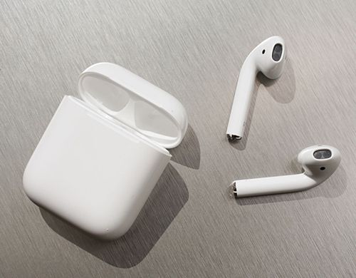 애플, 스피커로 변신하는 헤드폰 특허 출원
