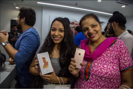애플, 인도에 ‘중고 아이폰 판매’ 다시 요청