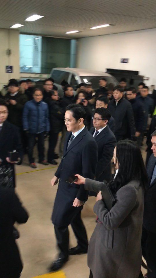 이재용 삼성전자 부회장이 13일 오전 강남구 대치동 특검 사무실에 출석하고 있다.(사진=지디넷코리아)