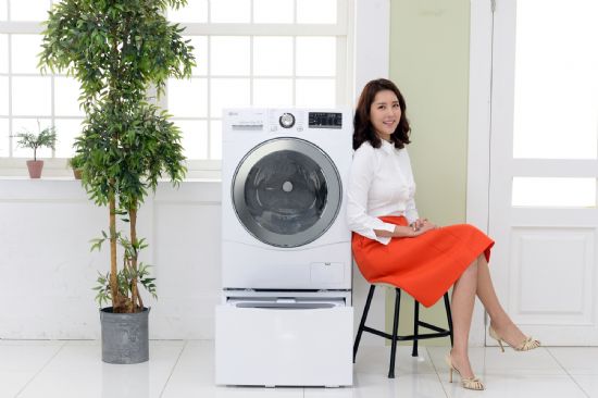 LG전자가 LG 트롬 트윈워시 제품 라인업을 늘리며 신개념 세탁 문화의 저변을 대폭 키운다.(사진=LG전자)