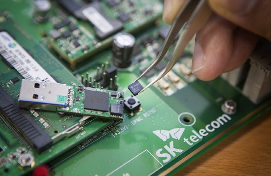SKT, 초소형 양자난수생성 칩셋 개발