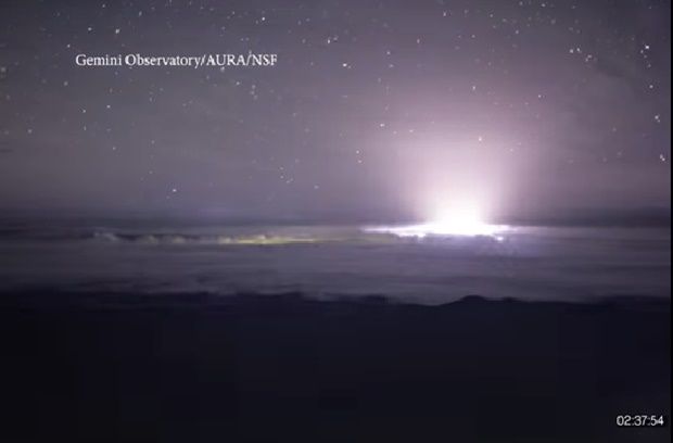 구름 위에서 본 하와이 화산 폭발 모습