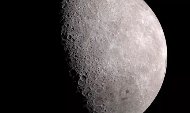 NASA, 달 표면에서 얼음 발견했다