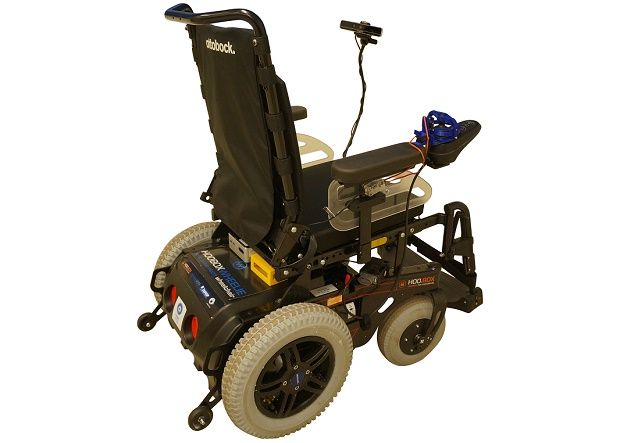 인텔, 표정으로 휠체어 제어하는 AI 솔루션 선보여