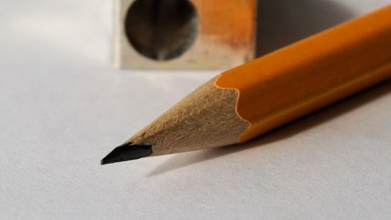 블룸버그는 연필 촉만한 작은 크기의 칩이 정보를 빼돌렸다고 보도했다. (사진=픽사베이)