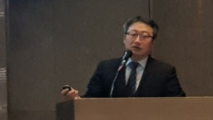 신창훈 IITP 융합기술사업단 SW,AI기획팀장이 발표를 하고 있다.