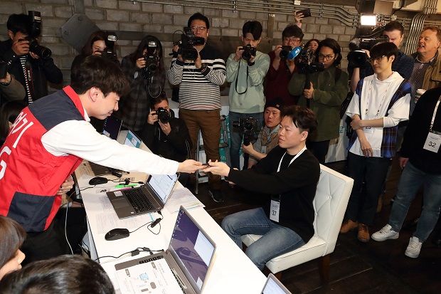 KT, ‘갤S10 5G’ 지원금 경쟁에 불참
