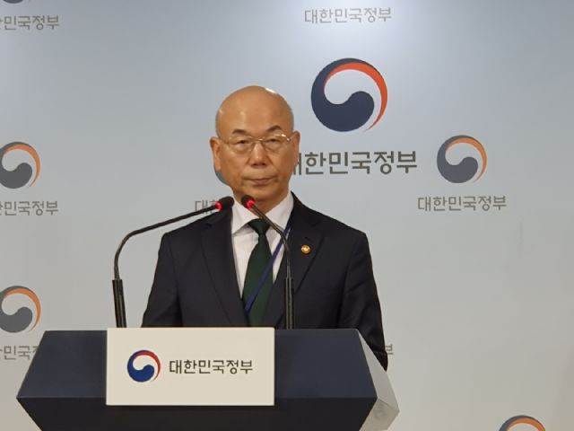 이효성 방통위원장, 靑에 사의 표명…11시 기자회견