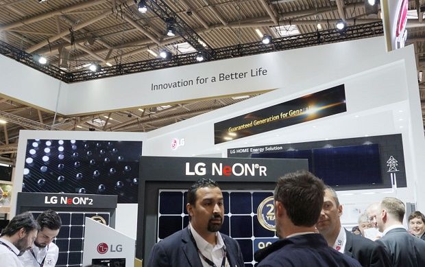 LG전자, 국내 최대 출력 태양광 모듈 '네온 R' 공개