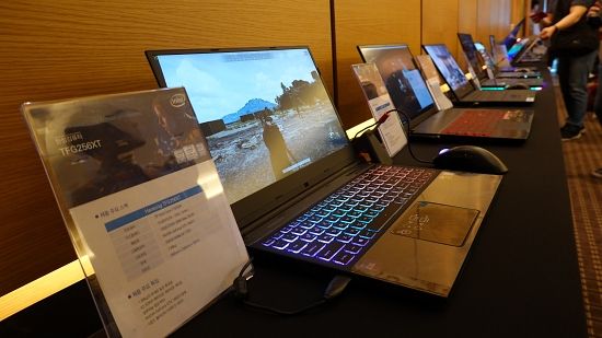 인텔 9세대 날개 단 게임용 노트북 바람