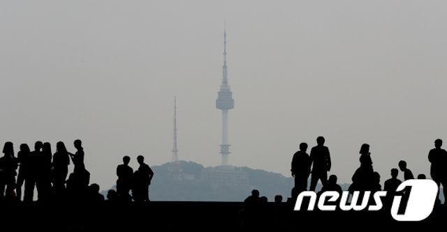 서울시, 다음달부터 '미세먼지 시즌제'…공공車 2부제 시행