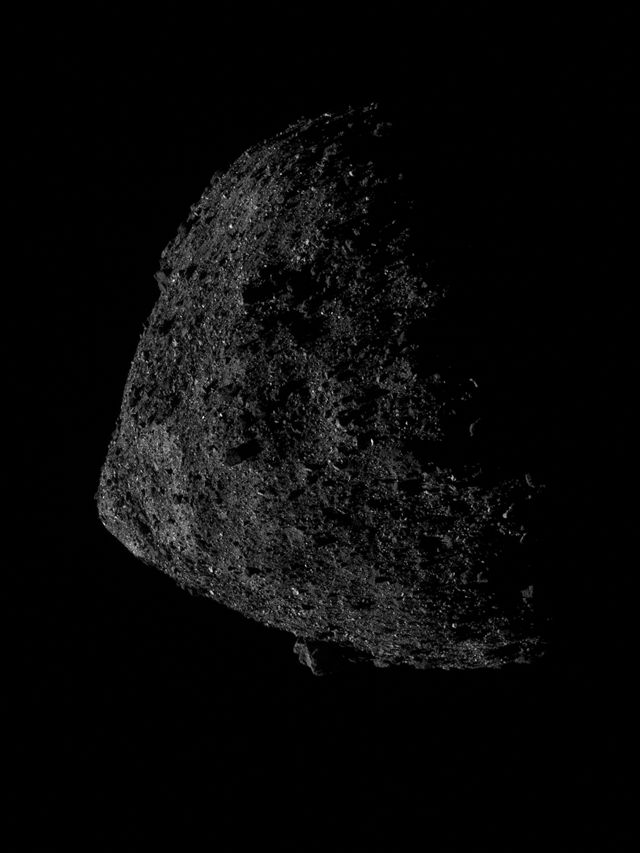 NASA 우주선, 가장 가까이서 소행성 사진 찍었다