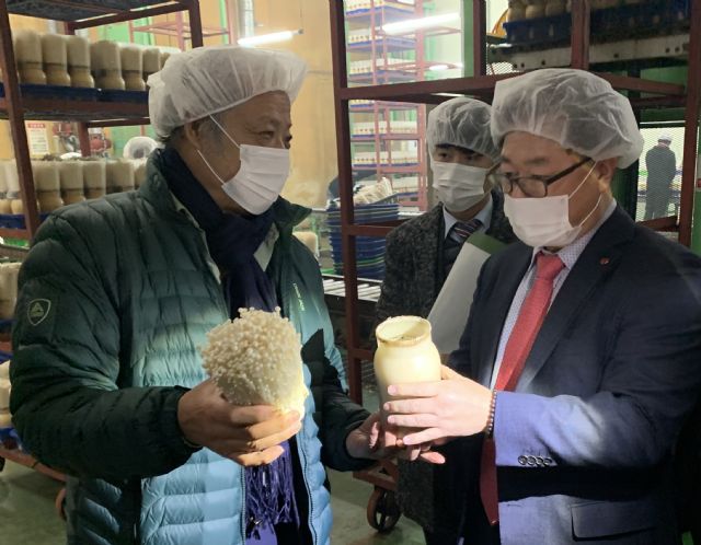 박일준 동서발전 사장, 버섯배지 펠릿생산 협력 농가 찾아