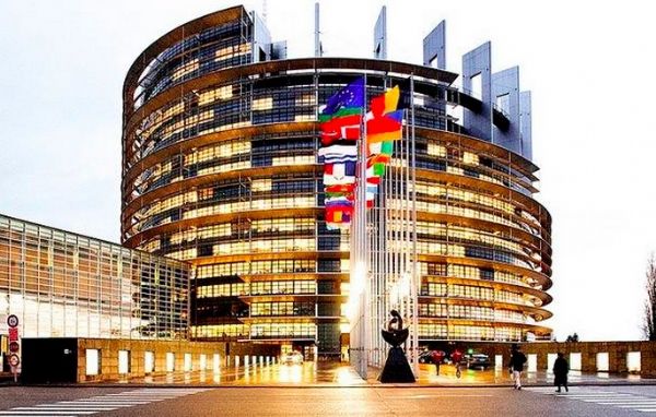 유럽의회, 디지털시장법 통과…구글·애플 정조준