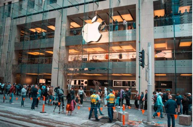 애플, 코로나19 확산에 미국 11개 매장 다시 폐쇄