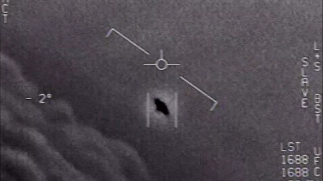 2015년 미 해군이 촬영한 UFO 영상. 공개된 영상 중 짐벌이라는 이름의 영상이다. (사진= 영상 캡쳐)