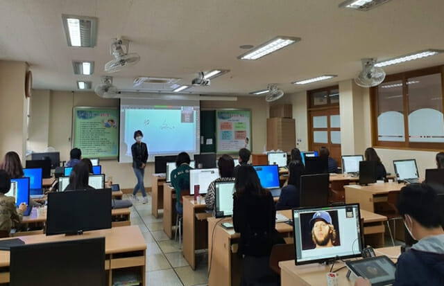 한국와콤, '와콤 원' 구매 학교에 온라인 교육 컨설팅 지원