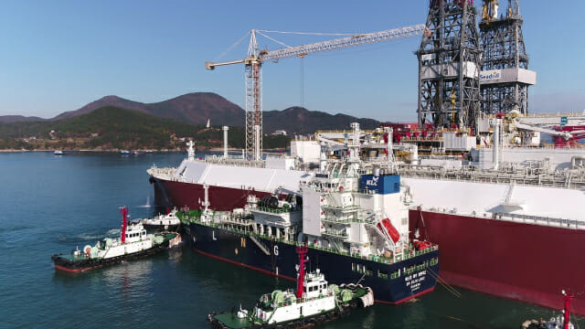 가스공사, 선박 간 LNG 선적 실증 테스트 성공