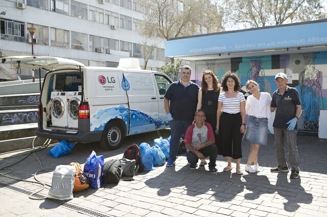 LG전자, 그리스 NGO에 세탁기·건조기 기부