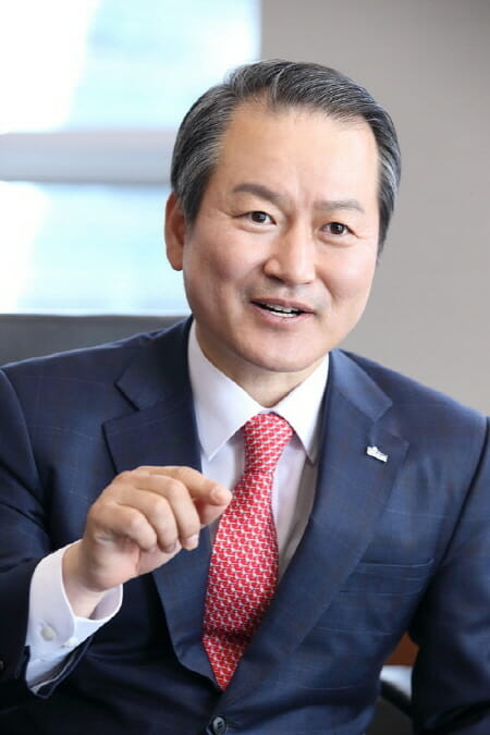 '신한라이프' 첫 CEO에 성대규 신한생명 대표…화학적 결합 이끈다