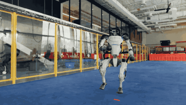 Boston Dynamics 로봇은 춤에 반했습니다.