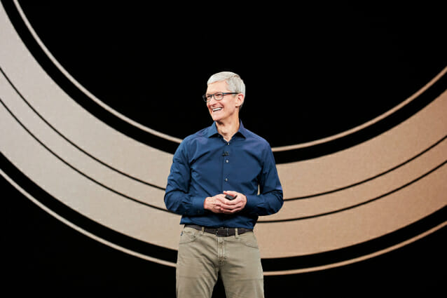 Tim Cook은 ‘Apple Car’질문에 크게 웃었습니다. 긍정적 인 신호입니까?