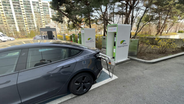 자동차 탄소중립협의회 출범…2025년 전기차 충전기 50만기 구축