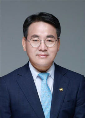 이재영 전 행안부 차관 지역정보개발원장 취임