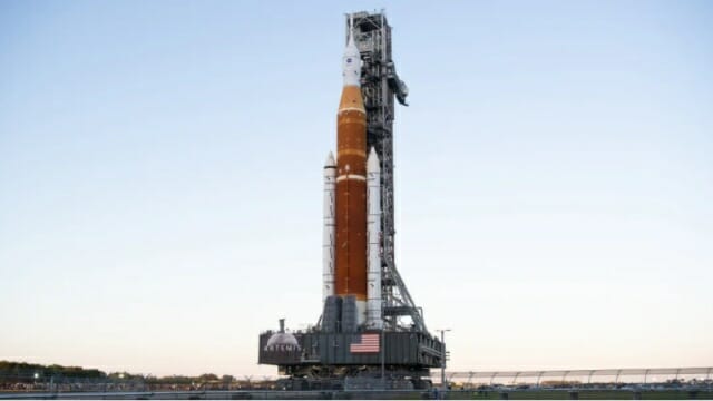 NASA가 케네디우주센터에서 SLS 로켓의 모습을 처음으로 대중 앞에 공개했다. (사진=NASA)