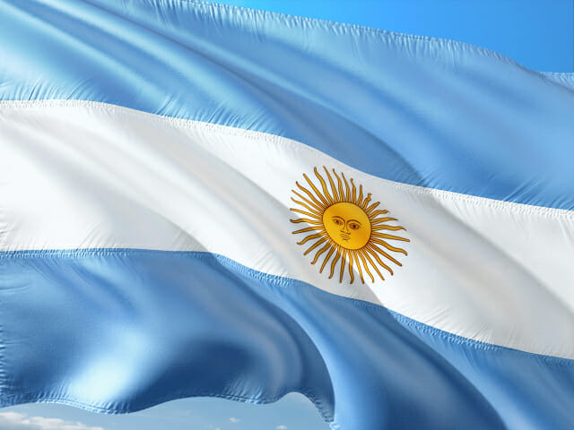 '친 암호화폐' 아르헨티나, IMF 권고에 좌초 위기