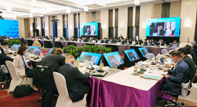 정부, 3년만에 대면개최 APEC 회의 참석…신통상 전략 제시