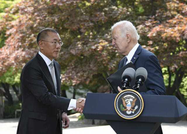조 바이든 미국 대통령과 만난 정의선 현대차그룹 회장(사진=현대차그룹)