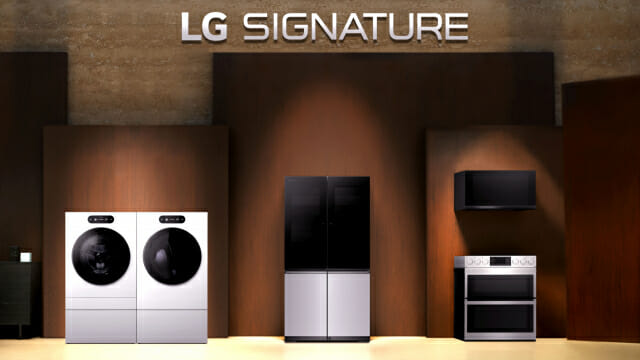 LG전자가 CES 2023에서 공개하는 超프리미엄 LG 시그니처 2세대 제품들. 왼쪽부터 세탁기, 건조기, 듀얼 인스타뷰 냉장고, 후드 겸용 전자레인지(위), 더블 슬라이드인 오븐(아래) (사진=LG전자)