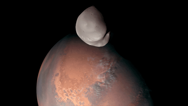 “Close-Up Photo of Mars’ Moon Deimos Captured by Arab World’s First Mars Probe”