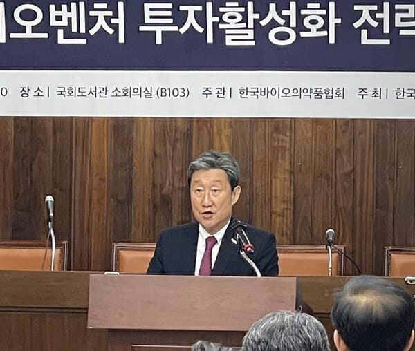 보건산업진흥원장, K-바이오 돈 없어 고사위기…복지부 