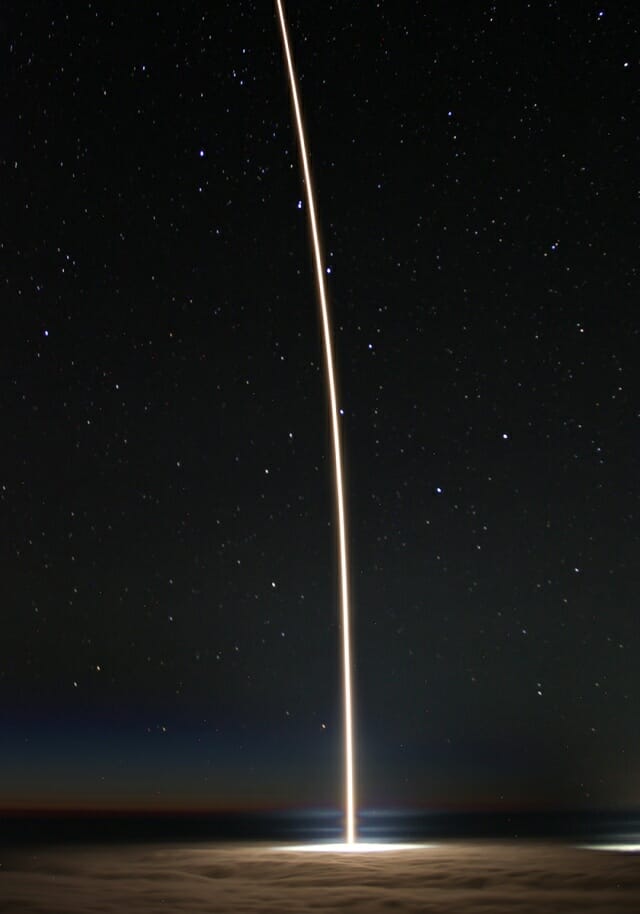 [포토] 화창한 밤, 우주로 간 스타링크 위성…