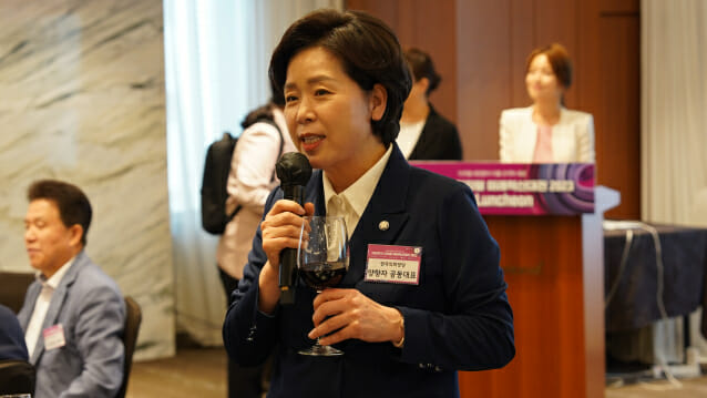양향자 한국의희망 의원이 25일 오전 서울 오크우드 호텔에서 진행된 ‘2023 대한민국 디지털미래혁신대전(디미혁) VIP 오찬 행사에 참석했다. (사진=지디넷코리아)