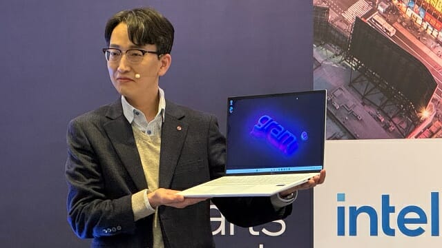 2024년형 LG 그램을 소개하는 공혁준 LG전자 IT CX 담당. (사진=지디넷코리아)