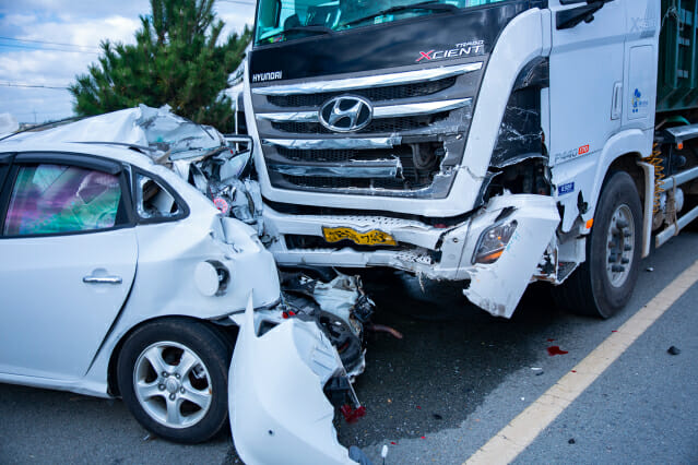 Les Galaxy S24 et Galaxy Z Fold 5 embarquent un système de détection des accidents de voiture 