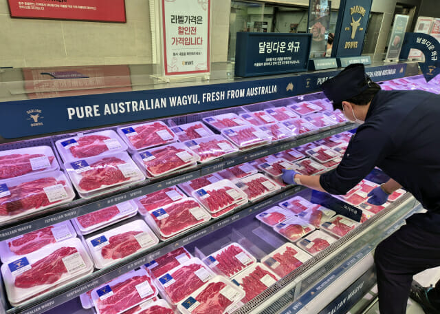 이마트, 여름 먹거리·용품 할인전…호주산 소고기 최대 반값