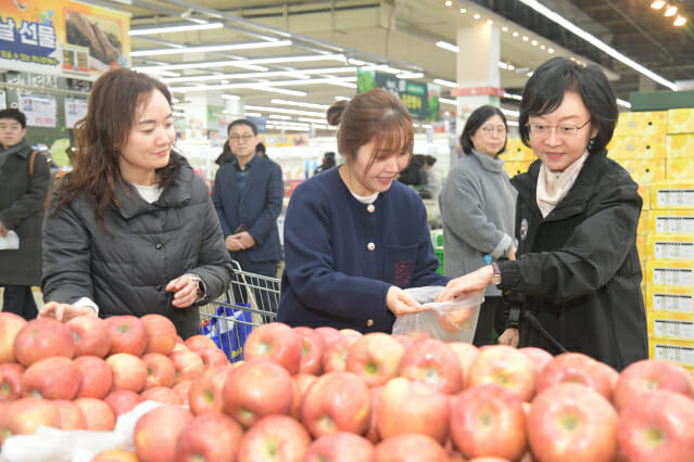 [1분건강] 설연휴 식중독 예방하려면 명절 음식 보냉가방에 보관해야