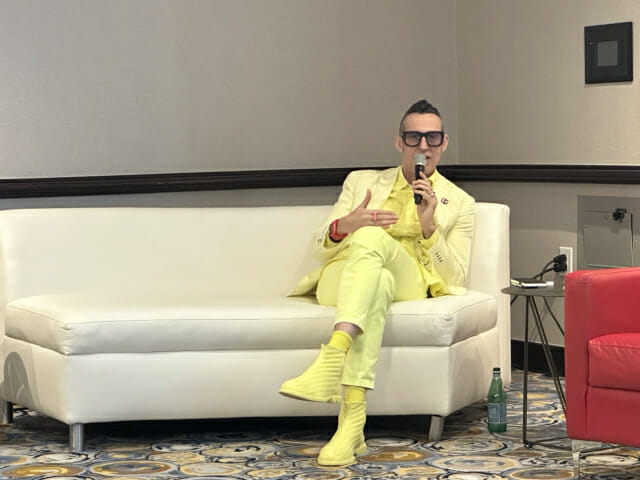 라시드는 버추얼 트윈서만큼은 모두가 자신의 아이디어를 구현하는 디자이너라고 말했다.