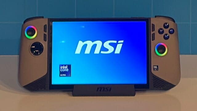 1월 글로벌 출시된 코어 울트라 200V 프로세서 기반 MSI 클로 8 AI+(A2VM). (사진=지디넷코리아)
