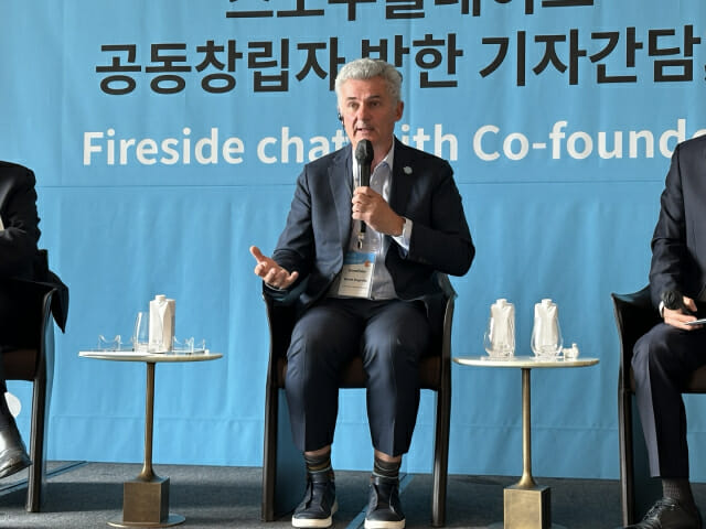 스노우플레이크는 생성형 AI 시대에도 개방적인 데이터 저장·관리하는 방식을 채택할 것이라고 밝혔다.