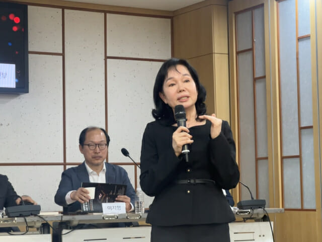 송 센터장은 기술강국을 위해 필요한 조건으로 기초역량과 산업현장, 인프라 확보를 제시했다.