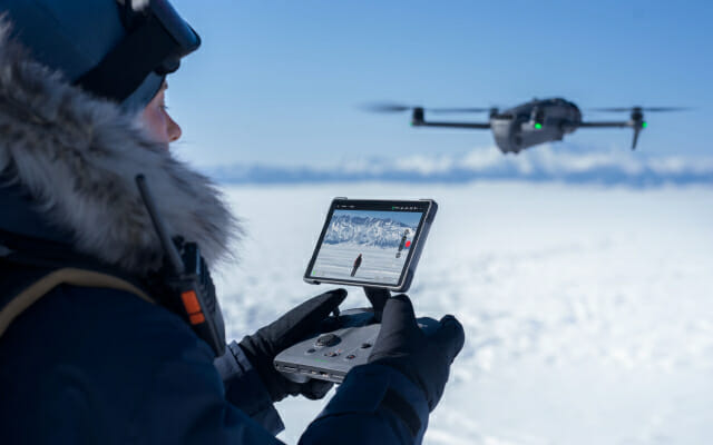 DJI 플래그십 카메라 드론