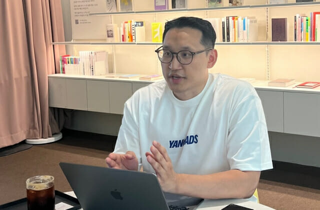 김하늘 얀고 애즈 한국 지사 비즈니스 개발 담당 매니저가 지난 12일 진행된 인터뷰에서 답변하고 있다. (사진=얀고 애즈)